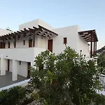 George Skyrosstudios