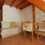 George Skyrosstudios 4*