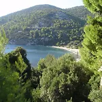 George Skyrosstudios Aparthotel 4*