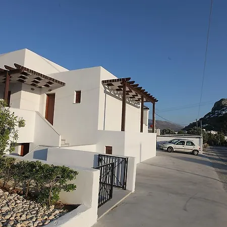 George Skyrosstudios Hotel apartamentowy