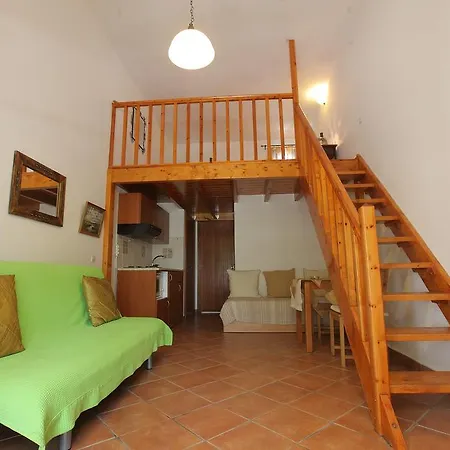 George Skyrosstudios