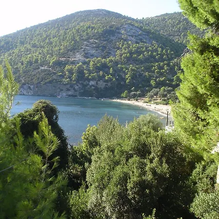 George Skyrosstudios Hotel apartamentowy 4*