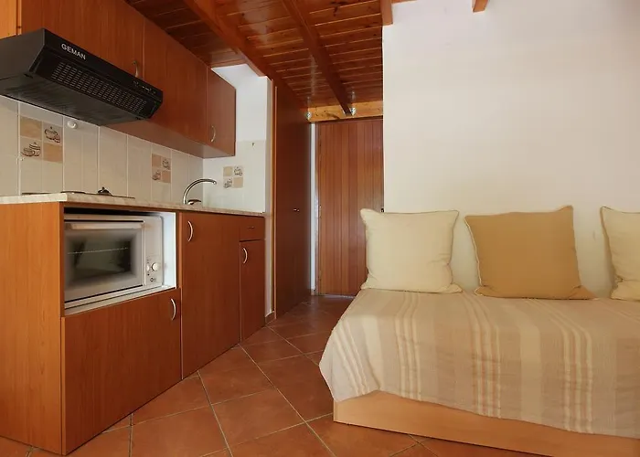 George Skyrosstudios Appart hôtel 4*