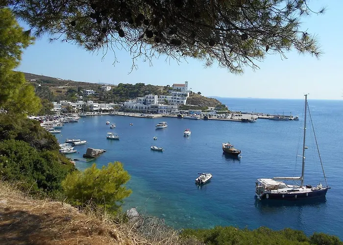 George Skyrosstudios Appart hôtel 4*