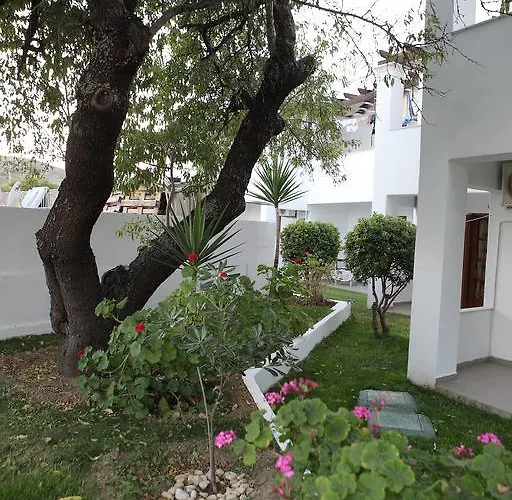 George Skyrosstudios Appart hôtel