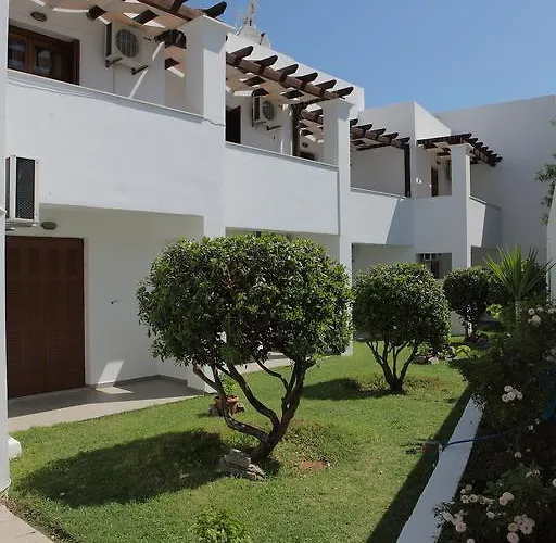 George Skyrosstudios 4*