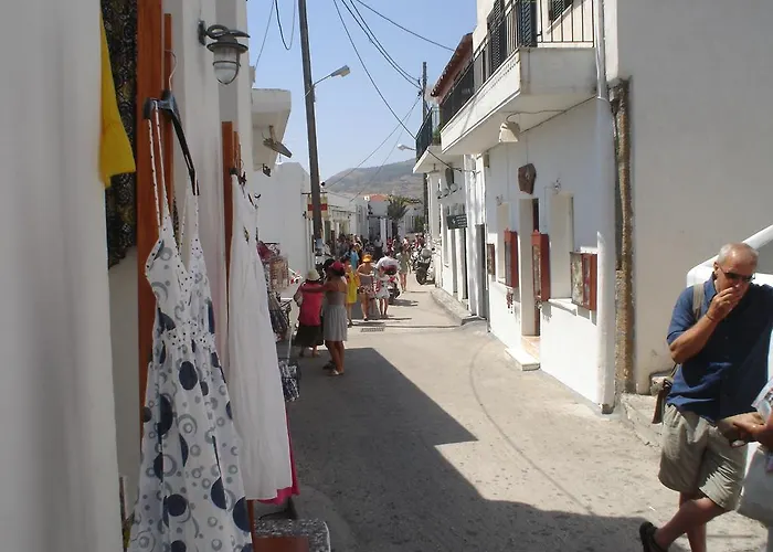 George Skyrosstudios 4*