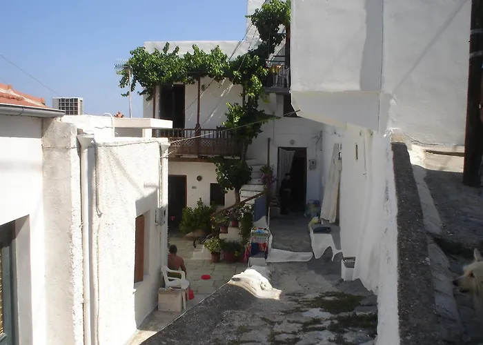 George Skyrosstudios 4* Skyros